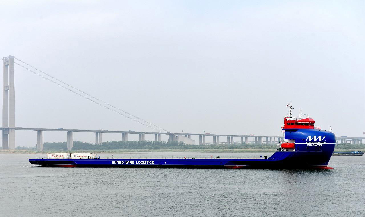 南京高精为万吨级全电力推进甲板运输船打包的推进轴系顺利交付